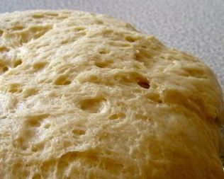 Дрожжевое тесто в микроволновке