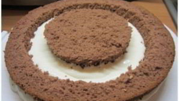 бисквитный торт с вишней