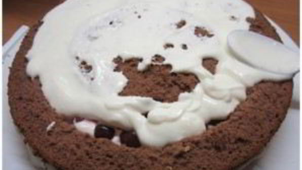 бисквитный торт с вишней