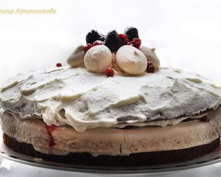 Брусничный торт с безе