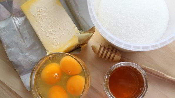 медовик пряничный с кокосовым кремом