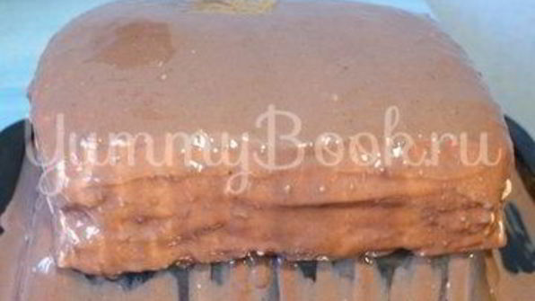 ореховый торт с черной смородиной