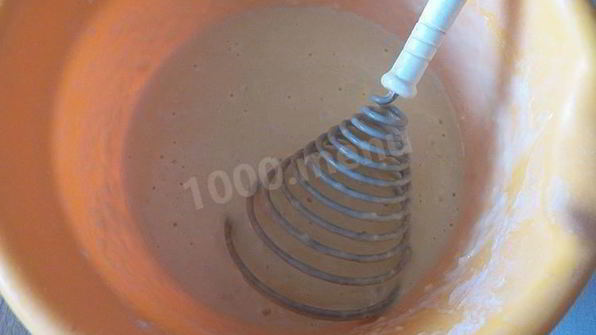 шоколадный блинный торт с творожным кремом