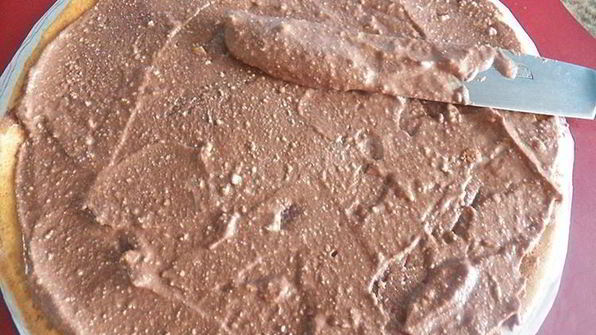 шоколадный блинный торт с творожным кремом