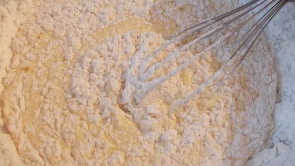 торт с изюмом, орехами и маком