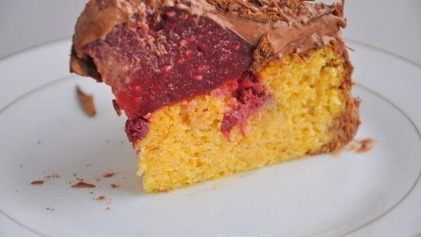 тыквенно-шоколадный торт-купол с малиновым желе