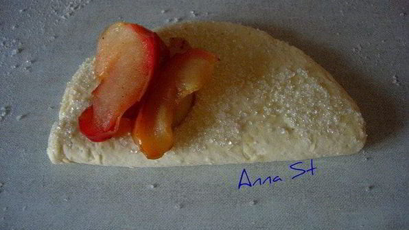 творожные слойки с яблоками