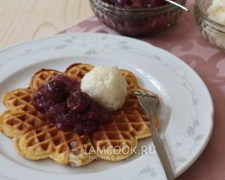 Вафли с рисовой кашей и киселем