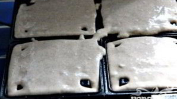 вафли с яблоками и орехами