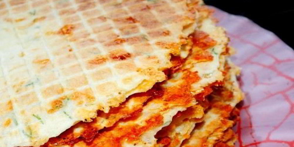 Рецепт вафель с зеленым луком и сыром