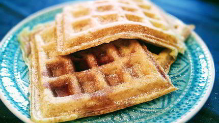 Яблочные вафли