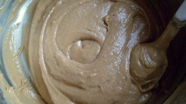 мини-торт из мокко-профитролей со сливочным кремом, кофейным муссом и белым шоколадом