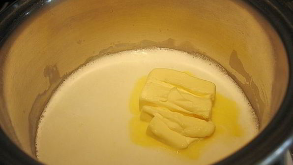 профитроли из льняной муки с яблочно-карамельным муссом