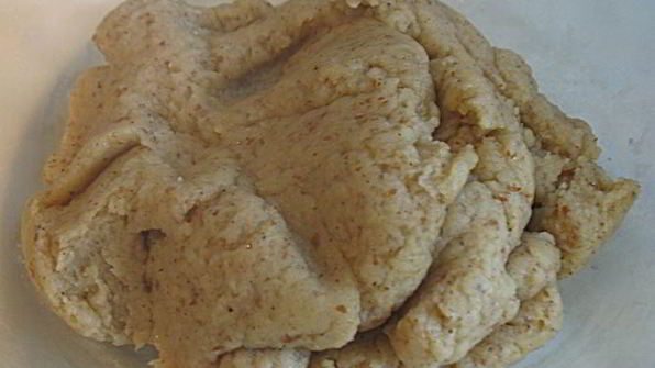 профитроли из льняной муки с яблочно-карамельным муссом