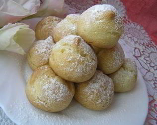 Профитроли с лимонным кремом