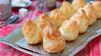 Профитроли с заварным кремом