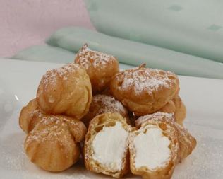 Профитроли со сливочным кремом