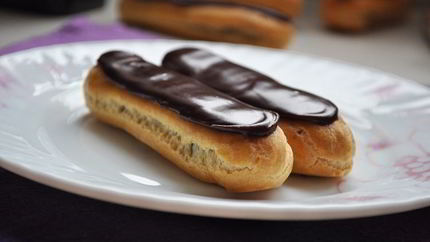 Шоколадные эклеры