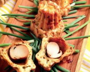 Эклеры из заварного теста с белыми грибами