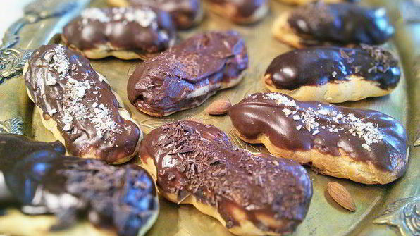 эклеры с шоколадным кремом патисьер