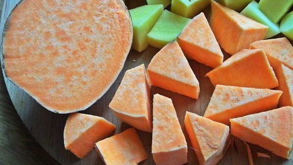 картофельно-рыбная запеканка под соусом бешамель