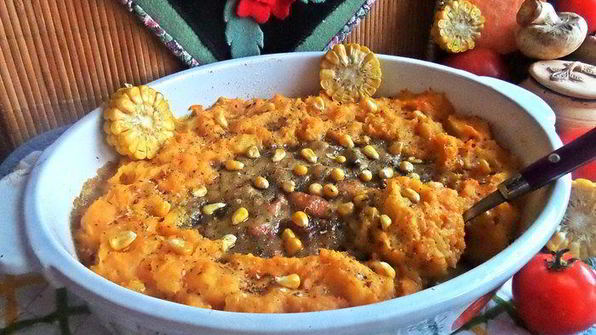 картофельно-рыбная запеканка под соусом бешамель