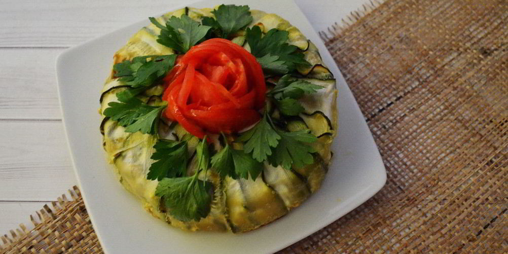 Рецепт мясной запеканки с капустой в кабачковой шубе