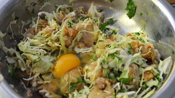 мясная запеканка с капустой в кабачковой шубе