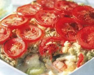 Рыбная запеканка с картофельным пюре и песто