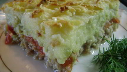 Слоеная запеканка с мясом и сыром