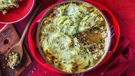 Запеканка из картофеля с индейкой и овощами