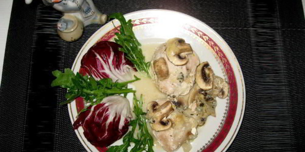 Рецепт запеканки иза куриц с голубыма сырома