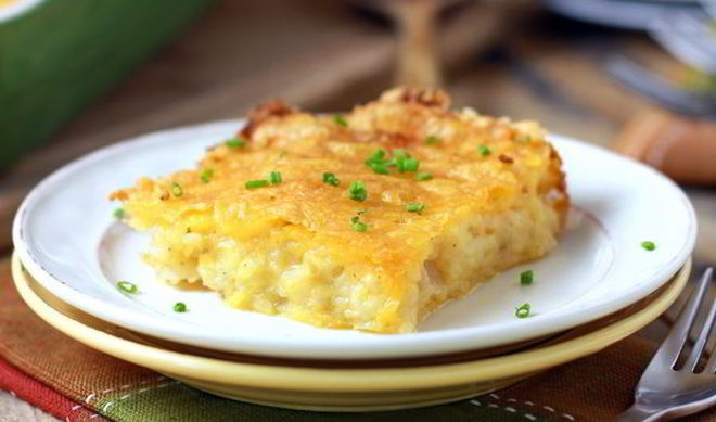 Запеканка из тертого картофеля с чесноком и сыром