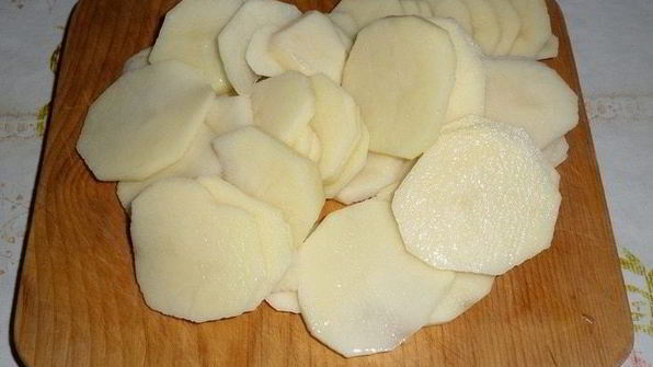 запеканка с картофелем, курицей и грибами