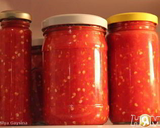 Аджика из болгарского и острого перцев