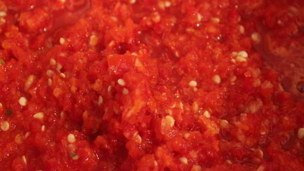 аджика из болгарского и острого перцев