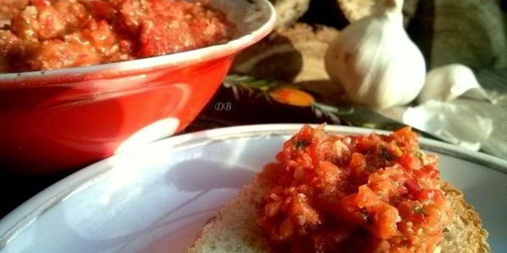 Рецепт аджики из помидоров и чеснока на зиму