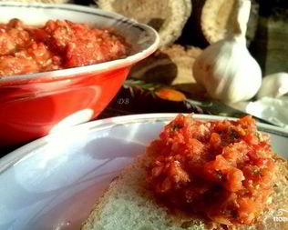 Аджика из помидоров и чеснока на зиму