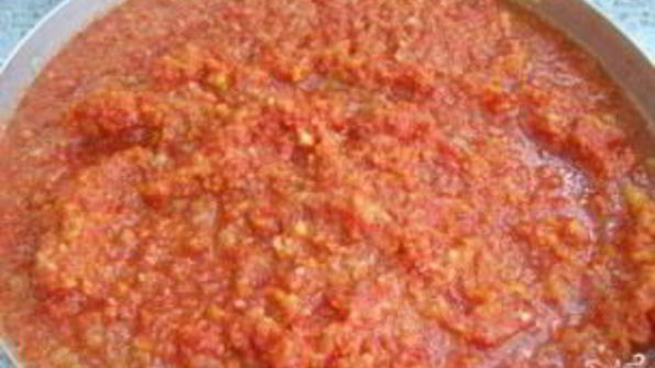 аджика из помидоров, яблок и перца