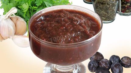 Аджика из слив классическая