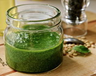 Аджика из зеленых помидоров