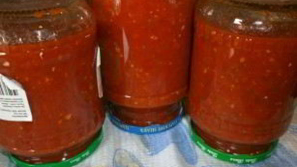 аджика с хреном и помидорами