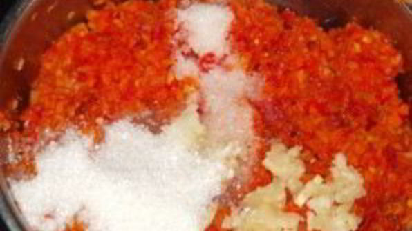 аджика с морковью и перцем