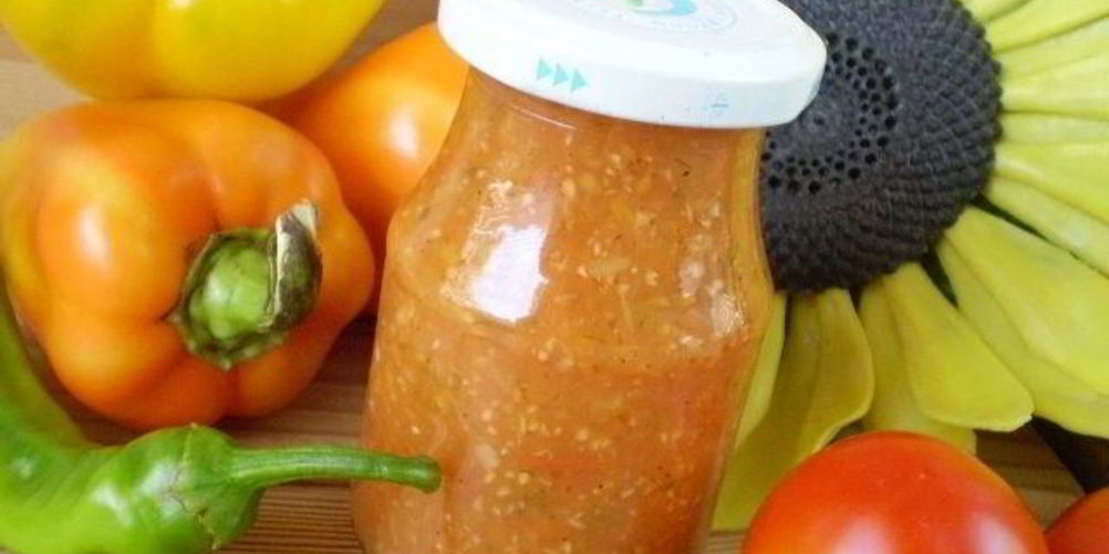 Рецепт вареной аджики на зиму