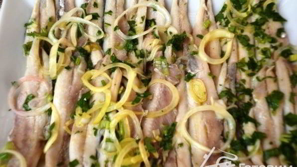 анчоусы маринованные