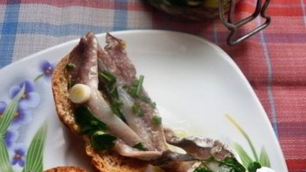 анчоусы маринованные