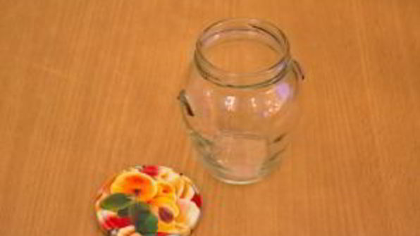 абрикосовый джем с миндальными лепестками