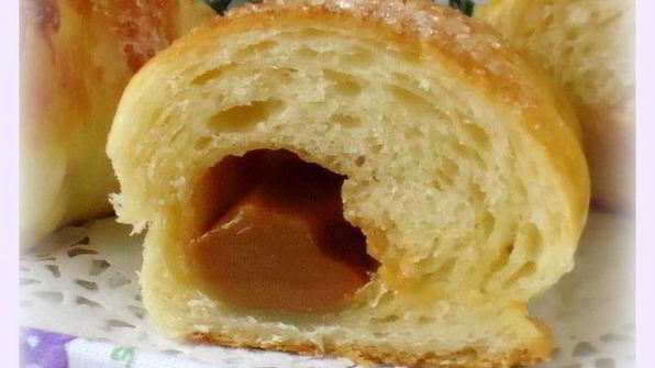 булочки слоеные с джемом и вареной сгущенкой