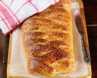 Датская коса с джемом