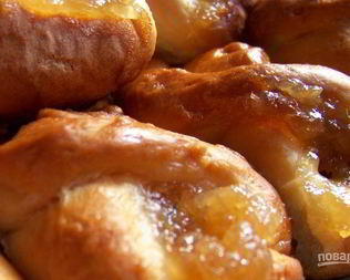 Дрожжевое тесто с джемом